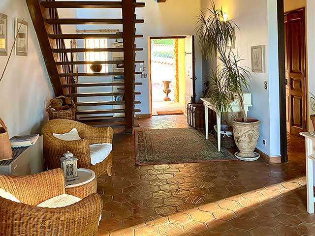 Hall @ La Bastide de Roussillon